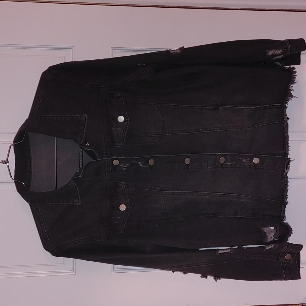 Women's 2XL Black Distressed Denim Jacket